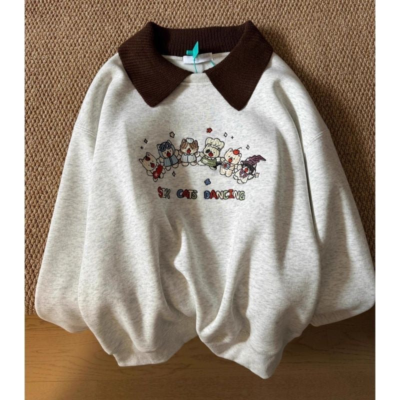 “SIX CATS DANCING” Cartoon Sweatshirt – Light Gray with Embroidered Sleeve Detail